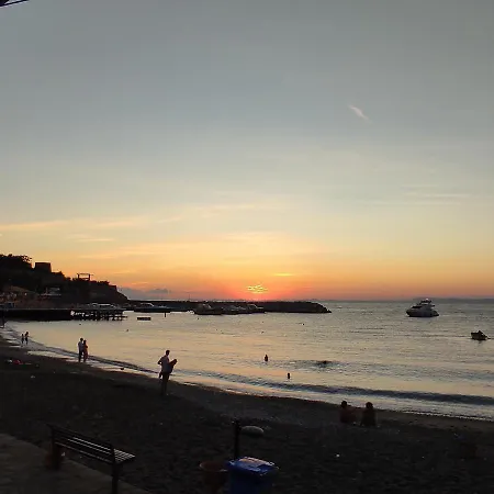 Alta Marea Sorrento בית הארחה 4*