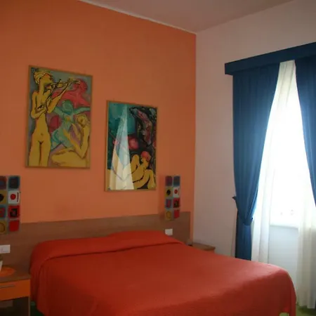 בית הארחה Alta Marea Sorrento 4*