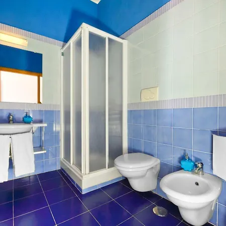 Alta Marea Sorrento בית הארחה 4*